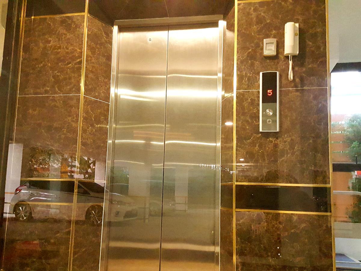 The All 24 Luxury Residence Bangkok Exterior photo